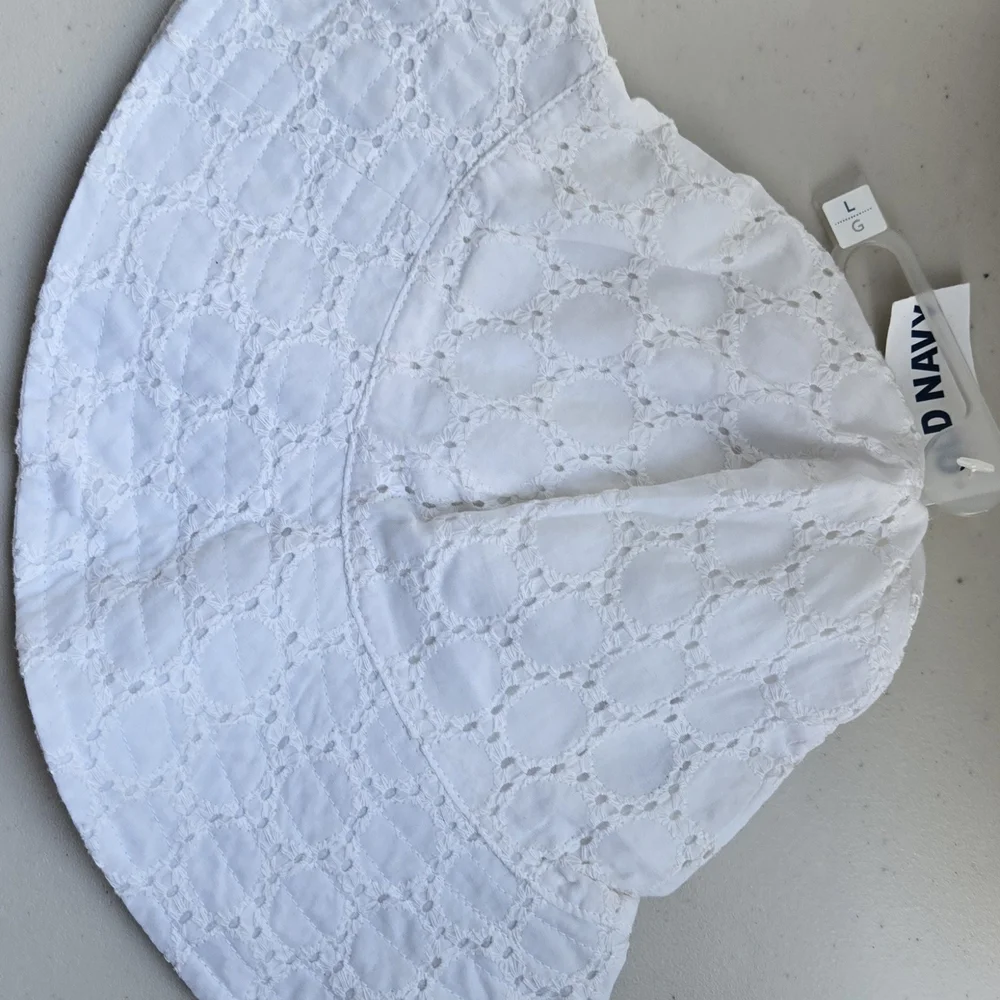 Old Navy White Eyelet Kids Hat - Picture 8 of 8